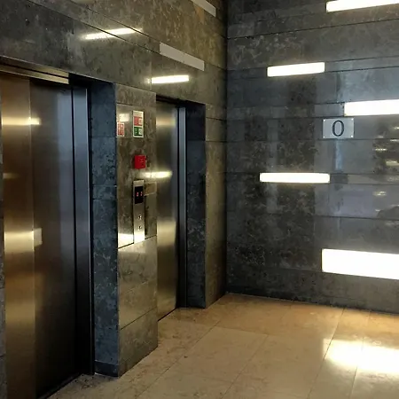 Finest - Expo Riverside Apartman *